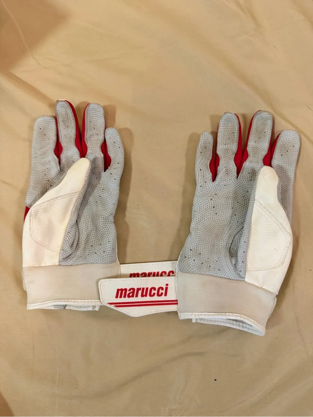 Marucci batting gloves medium